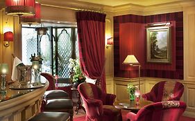 Hotel Chambiges Elysees